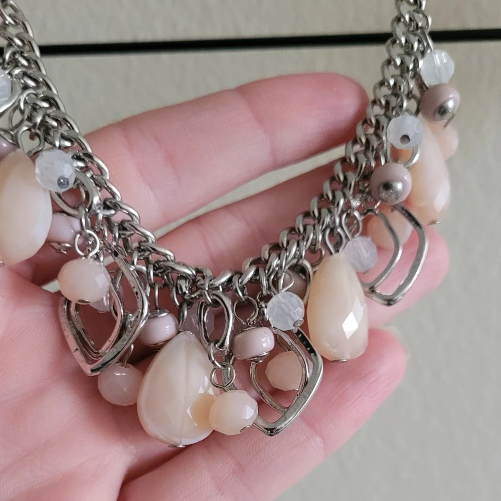 Statement necklace with adjustable clasp